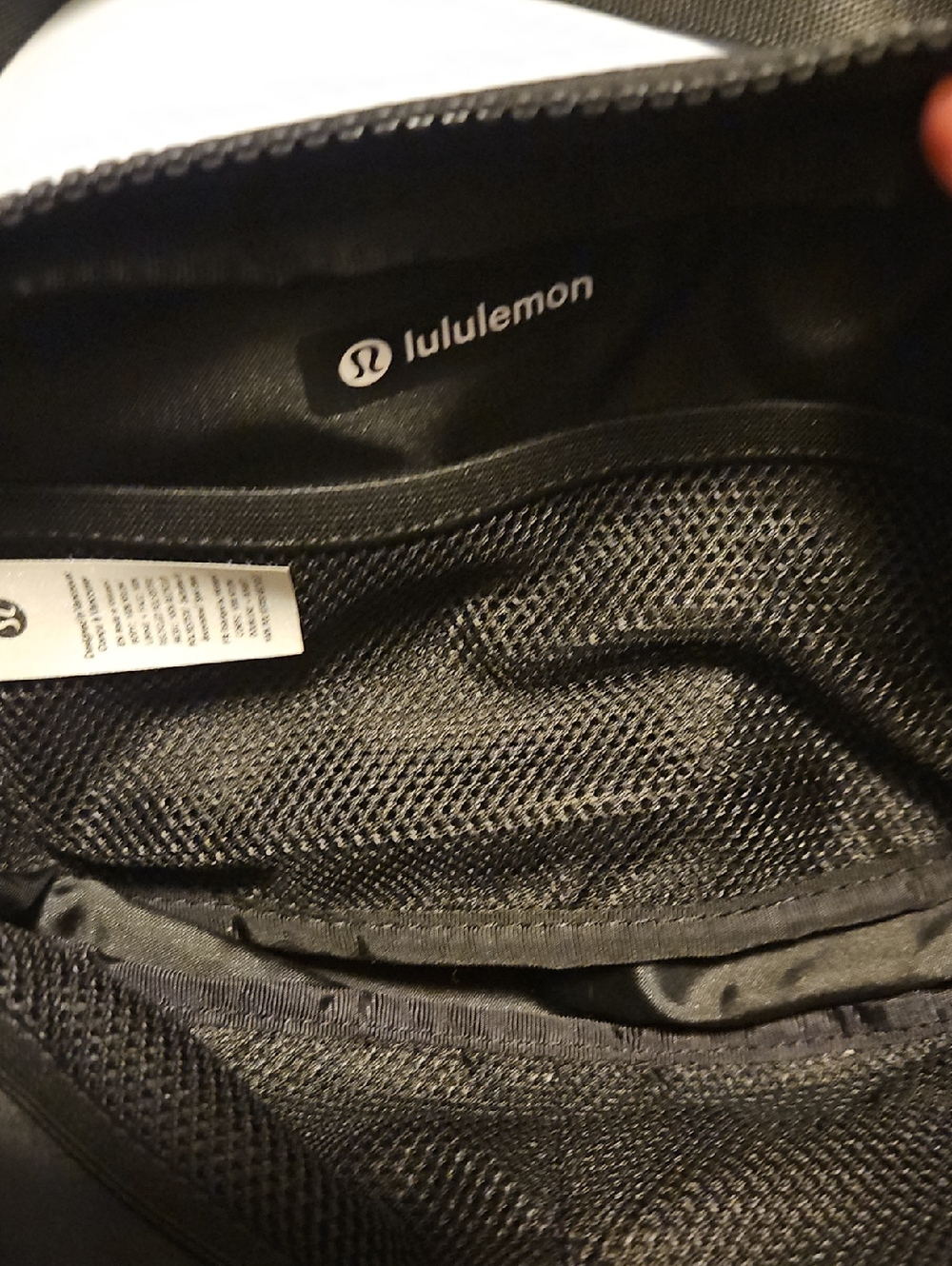 lululemon Black Minimalist Belt Bag - Picture 3 of 3
